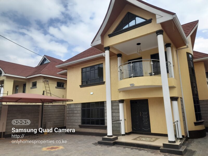 HOUSE ON SALE NEWLY 4 BEDROOM ALL ENSUITE PLUS SQ IN RUIRU MUGUTHA