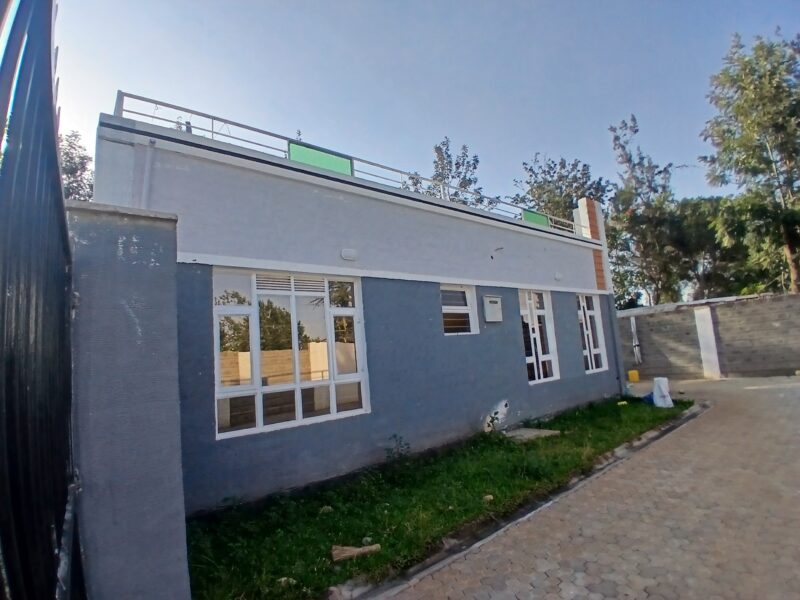 HOUSE ON SALE NEWLY BUILT 3 BEDROOM ALL ENSUITE WITH 2 SQs ONE ROOFTOP AND GROUND FLOOR